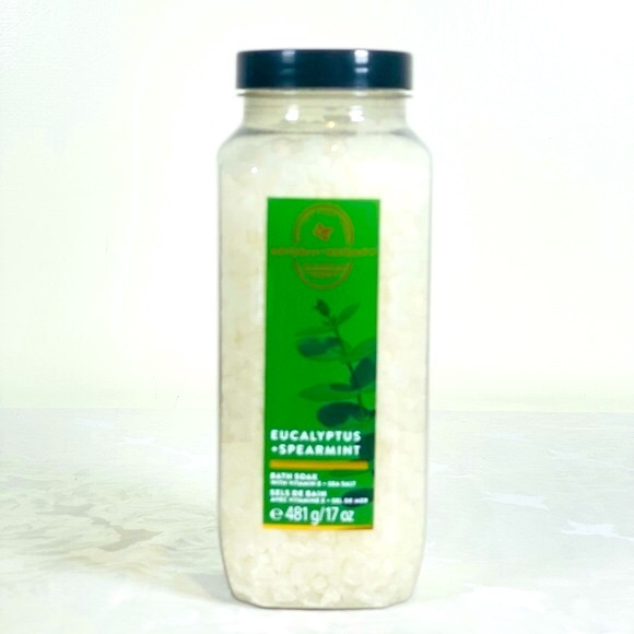 ❤️Bath & Body Works ❤️Aromatherapy Stress relief Bath Salt BRAND NEW - Picture 2 of 3